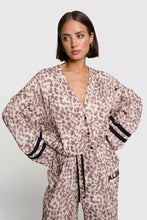 Lade das Bild in den Galerie-Viewer, Sporty Animal Jacket | ALIX The Label