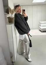 Lade das Bild in den Galerie-Viewer, Verlängerte Bluse "VIVI" | Weiß & Schwarz