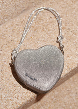 Lade das Bild in den Galerie-Viewer, Midi Heart Bag Crystal Silber | Weat Studio