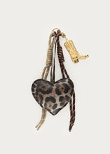 Lade das Bild in den Galerie-Viewer, Taschen Candy | Leo Heart