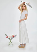 Lade das Bild in den Galerie-Viewer, Valesca Skirt Off White | Oh April