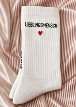 Lade das Bild in den Galerie-Viewer, Lieblingsmensch Socken | Loones