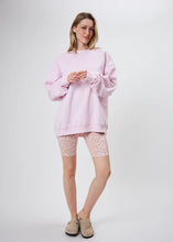 Lade das Bild in den Galerie-Viewer, Oversize Sweater Baby Rose | Oh April
