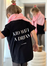 Lade das Bild in den Galerie-Viewer, Mini Me Unisex T-Shirt "KID WITH A DREAM" | Pose Studios
