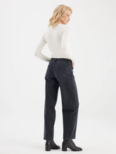 Lade das Bild in den Galerie-Viewer, Mid Waist Cropped Length Jeans BETH | C.O.J
