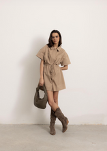 Lade das Bild in den Galerie-Viewer, Jumpsuit FABI Cognac
