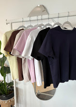Lade das Bild in den Galerie-Viewer, Basic T-Shirt POLLY | versch. Farben
