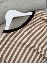 Lade das Bild in den Galerie-Viewer, Lockeres Boxy Fit Longsleeve | Beige/Braun

