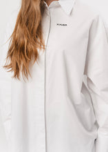 Lade das Bild in den Galerie-Viewer, Woven Blouse Weiß | Karo Kauer Label
