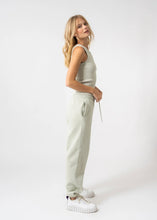 Lade das Bild in den Galerie-Viewer, Dara Top Soft Green | Oh April
