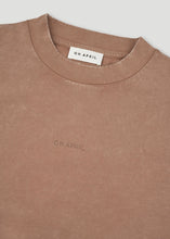 Lade das Bild in den Galerie-Viewer, Ella Boxy T-Shirt Almond Mist Acid | Oh April
