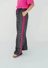 Lade das Bild in den Galerie-Viewer, Kael Trackpants Leo Grey | Oh April
