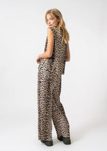 Lade das Bild in den Galerie-Viewer, Kiera Plissee Pants Leo

