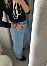 Lade das Bild in den Galerie-Viewer, Barrel Jeans  VIVIAN | Light Blue
