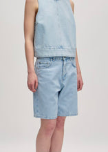 Lade das Bild in den Galerie-Viewer, Denim Shorts Phoenix | Edited

