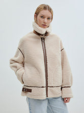 Lade das Bild in den Galerie-Viewer, Ariana Teddy Jacket  | Edited
