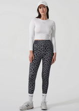 Lade das Bild in den Galerie-Viewer, Ica Longsleeve White | Oh April
