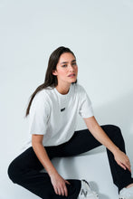 Lade das Bild in den Galerie-Viewer, Boyfriend T-Shirt White | Oh April
