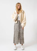 Lade das Bild in den Galerie-Viewer, Kai Denim Skirt Leo | OH APRIL
