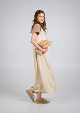 Lade das Bild in den Galerie-Viewer, Alma A-Linie Dress Micro Leo Beige | Oh April
