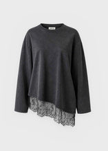 Lade das Bild in den Galerie-Viewer, Lace Longsleeve washed Grey | Edited
