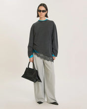 Lade das Bild in den Galerie-Viewer, Lace Longsleeve washed Grey | Edited
