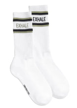 Lade das Bild in den Galerie-Viewer, Inhale Exhale Socken | Loones
