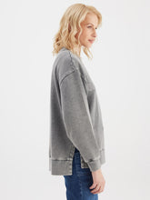 Lade das Bild in den Galerie-Viewer, Sweatshirt Venus Quiet Luxury Grey | C.O.J
