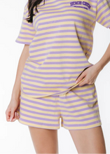 Lade das Bild in den Galerie-Viewer, Jess Striped Sweatshort | Colourful Rebel

